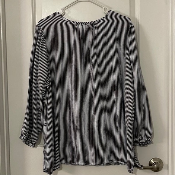 Old Navy women’s top, size XXL - Picture 2 of 3